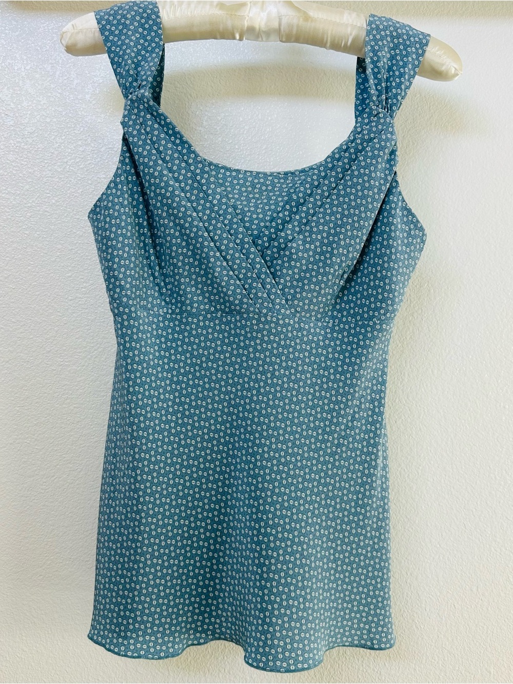 Y2K Nine West Silk Light Blue Floral Camisole Top